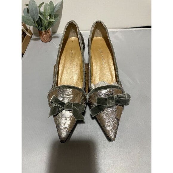 Elegant Gussaci Leather Velvet Bow Kitten Heels Size 38 Embossed Design Pointed - Picture 1 of 16